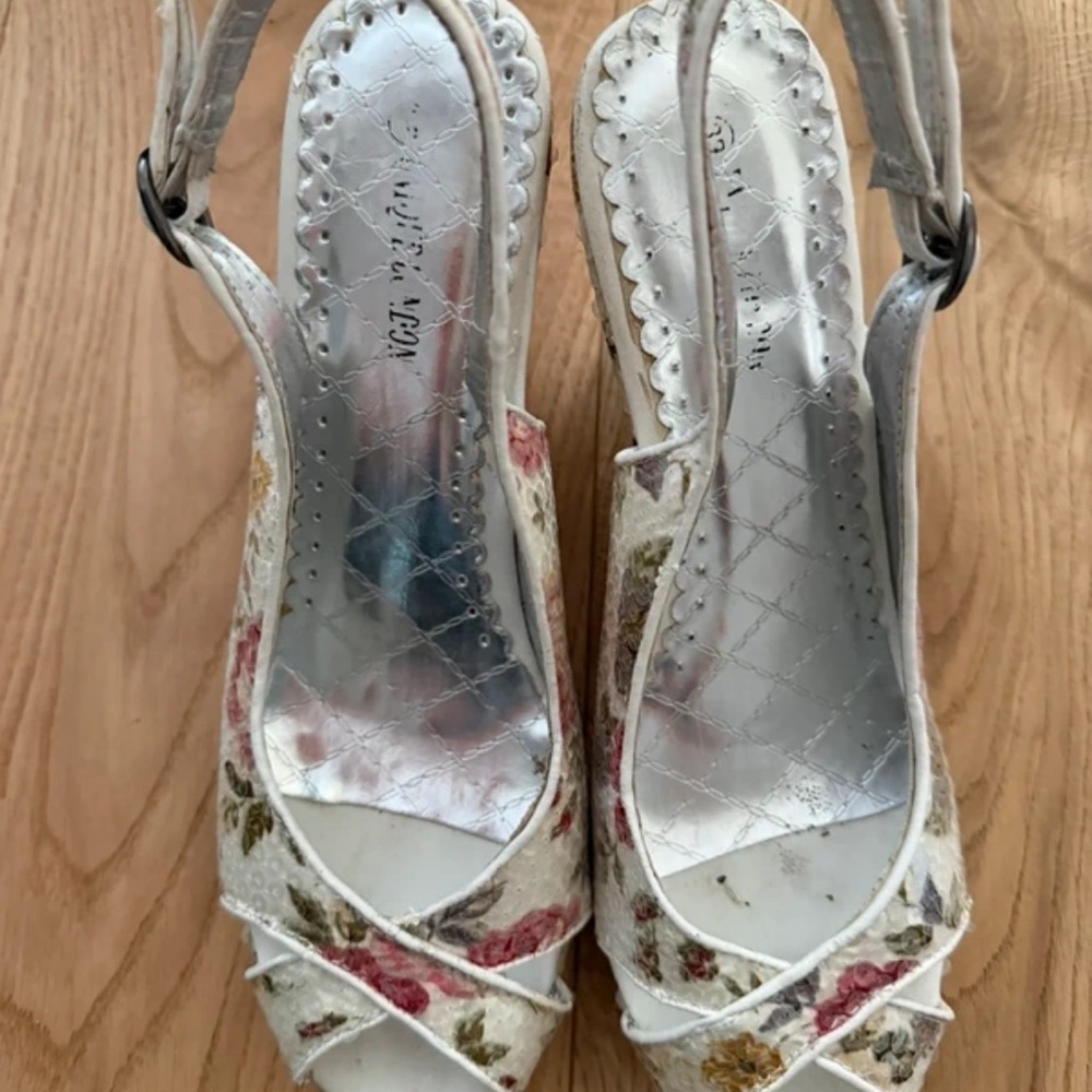 Floral White Wedge Sandals